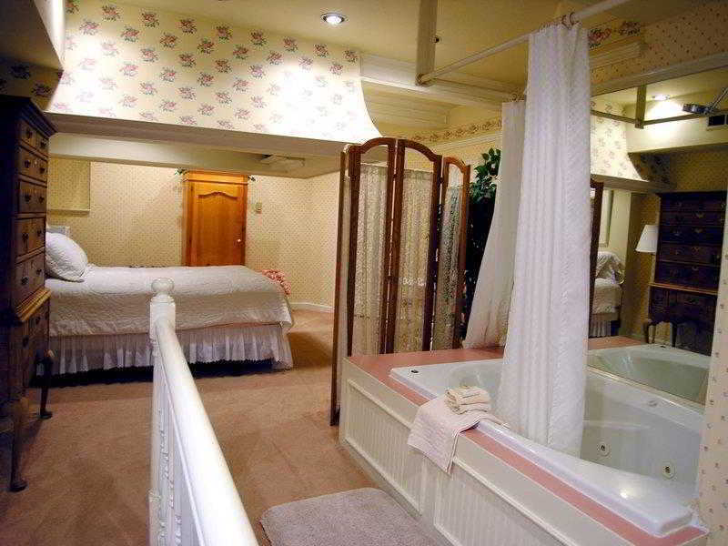 Best Western Grandma'S Feather Bed Mendenhaven Room photo