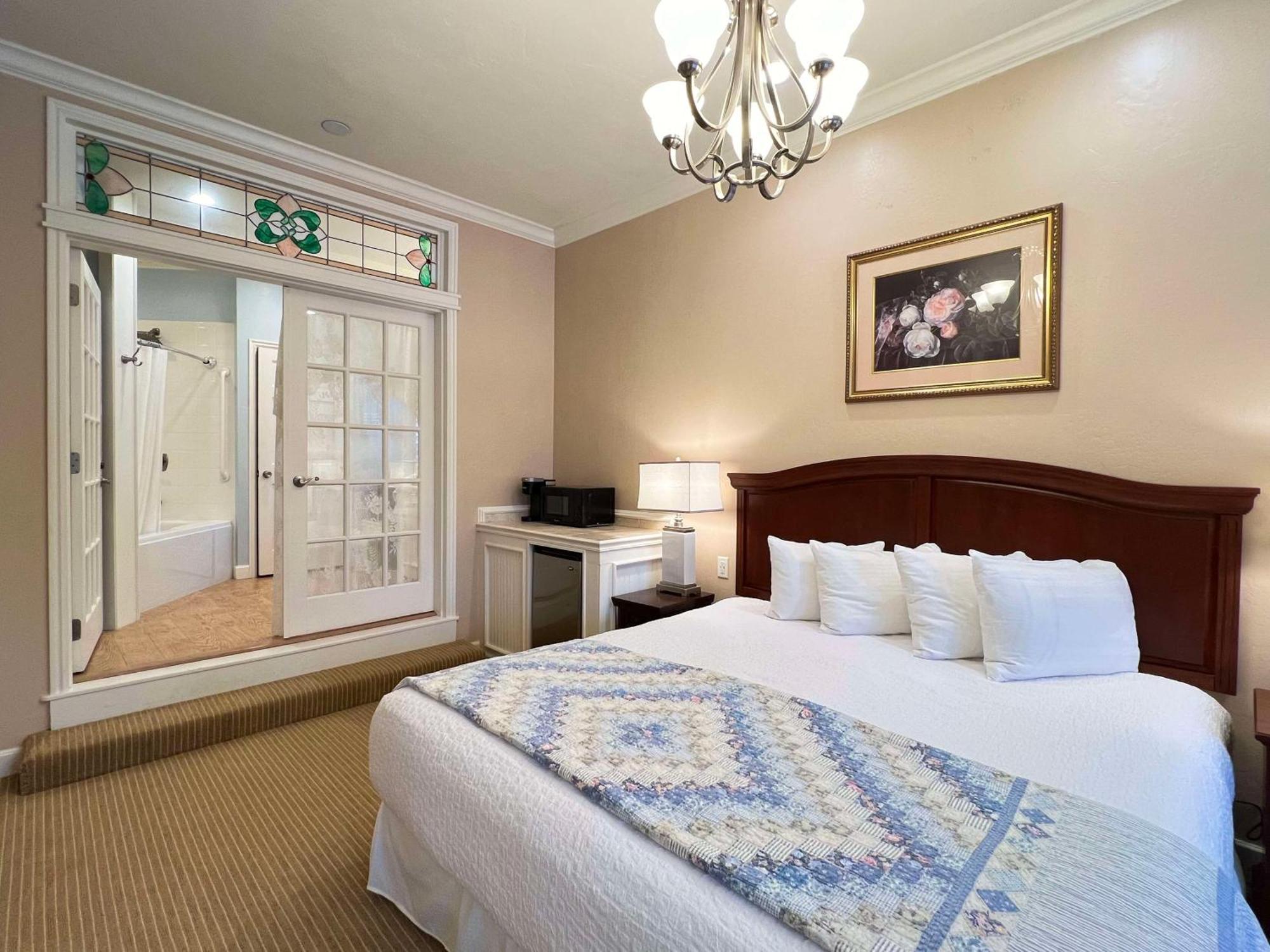 Best Western Grandma'S Feather Bed Mendenhaven Exterior photo