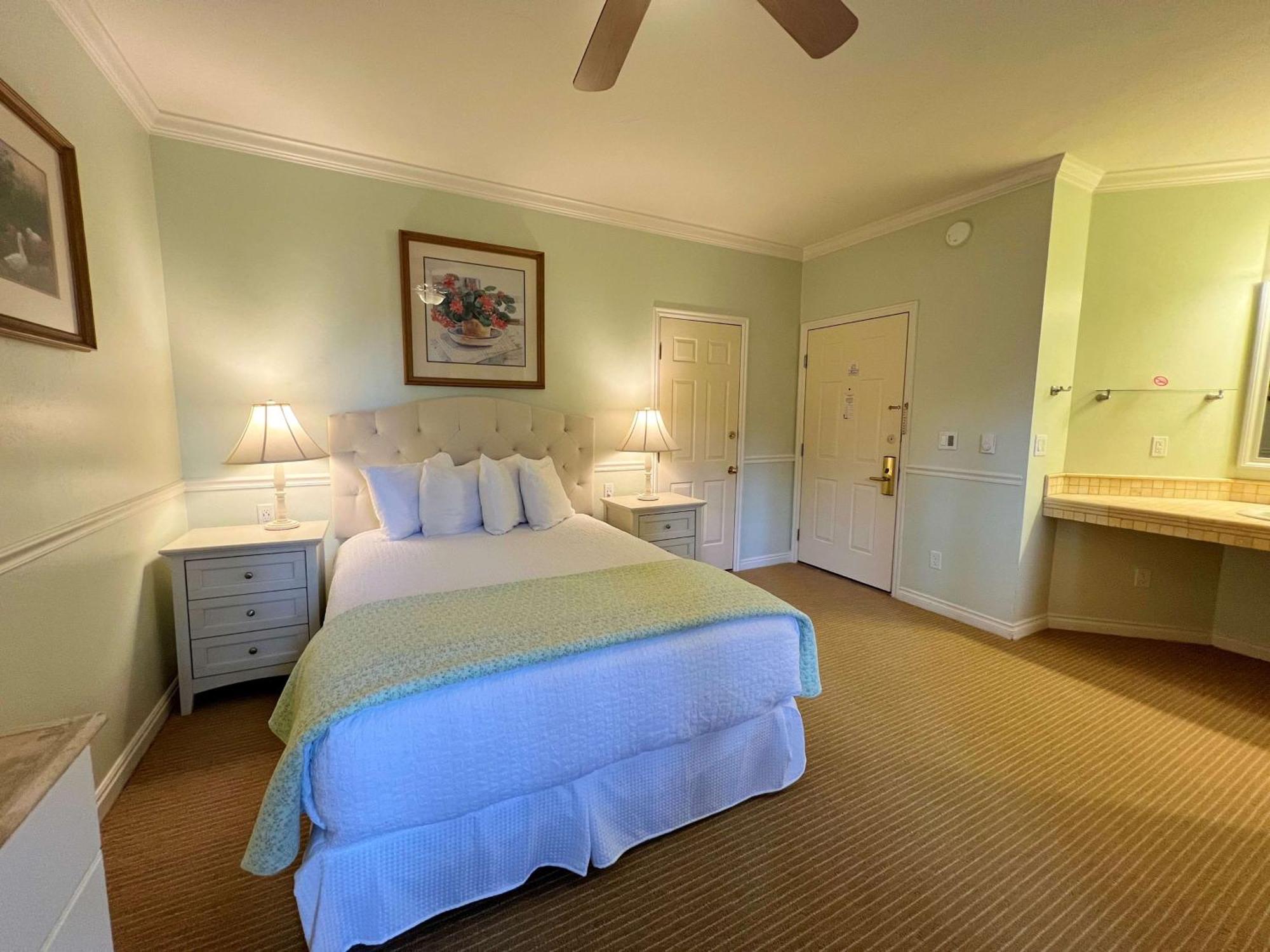 Best Western Grandma'S Feather Bed Mendenhaven Exterior photo