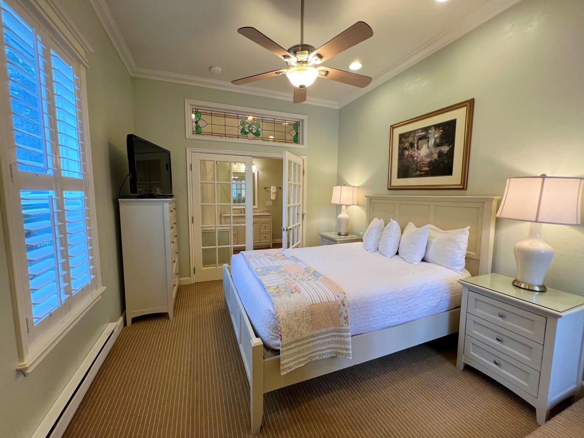 Best Western Grandma'S Feather Bed Mendenhaven Exterior photo